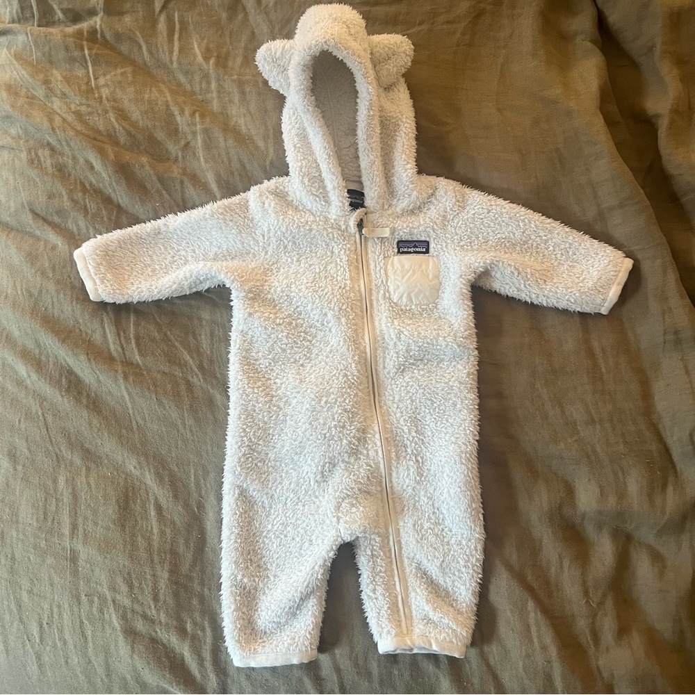 Patagonia Baby Furry Friends Fleece Bunting, Birch White